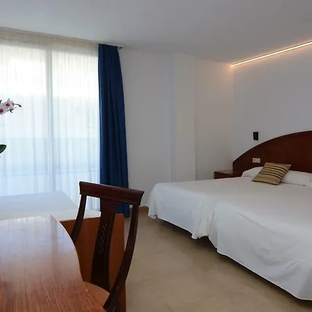 Don Angel & & Padel- Adults Recommended 3*