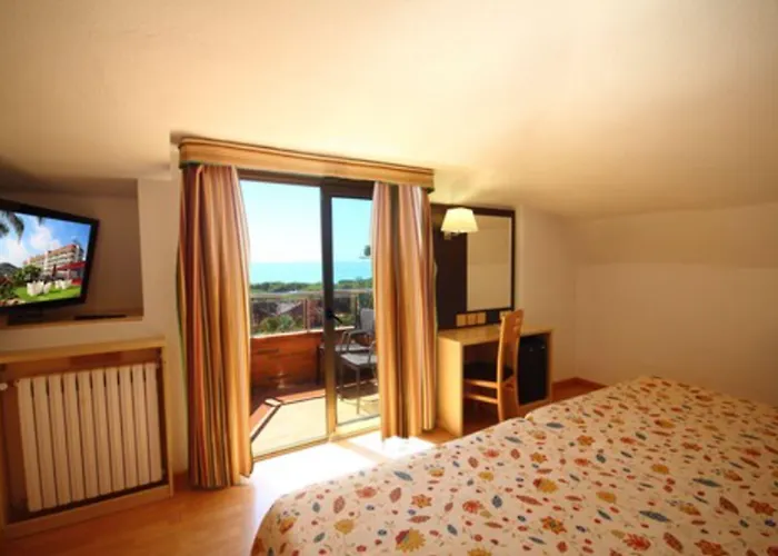 Don Angel & & Padel- Adults Recommended 3*