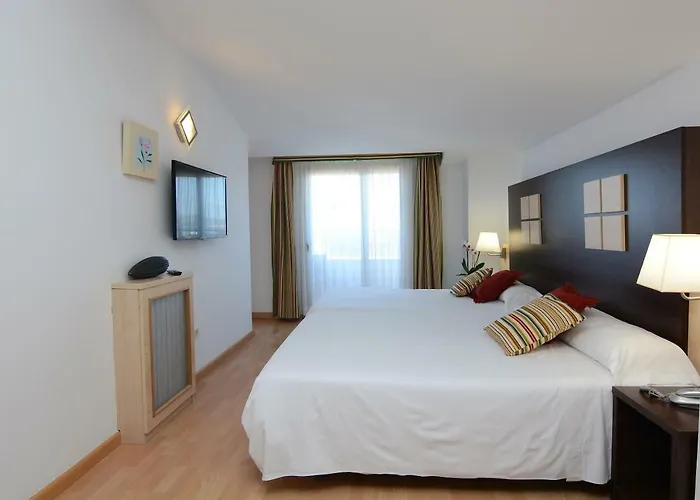 Don Angel & & Padel- Adults Recommended 3*